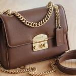 The Iconic Coach Facile Shoulder Bag​: A Blend of Elegance and Functionality